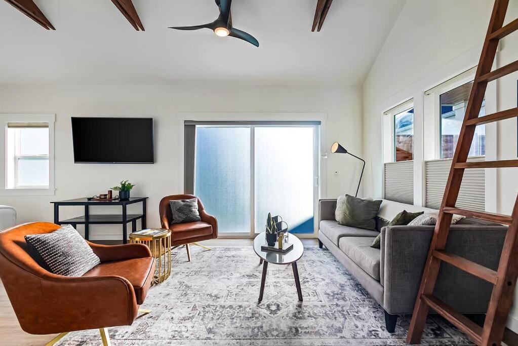 Walk To The Waterfront! The South Sound Suite Tacoma Exteriör bild